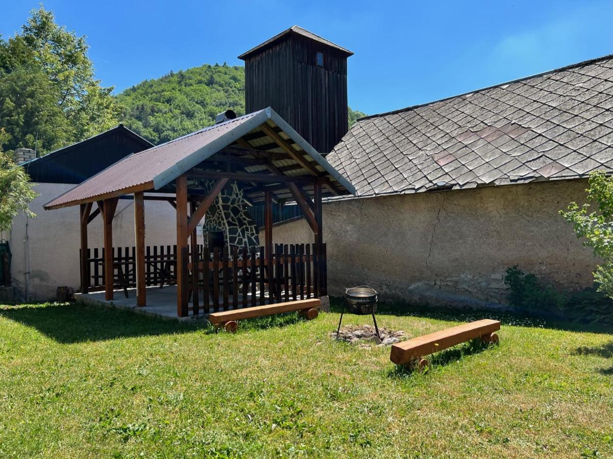 Dedinky Lakeview Cottage المظهر الخارجي الصورة